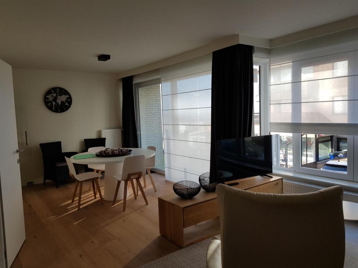 Koksijde Zeedijk La Digue 102 Appartement Met Garage - Lateraal Zeezicht Екстер'єр фото