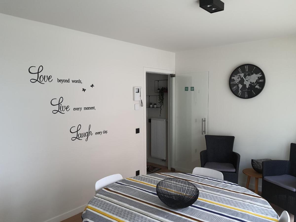 Koksijde Zeedijk La Digue 102 Appartement Met Garage - Lateraal Zeezicht Екстер'єр фото
